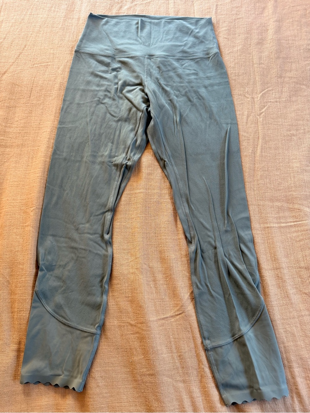 lululemon athletica Men's Olive Green Seamless Active Leggings